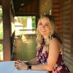 Meet your Posher, Lindsey